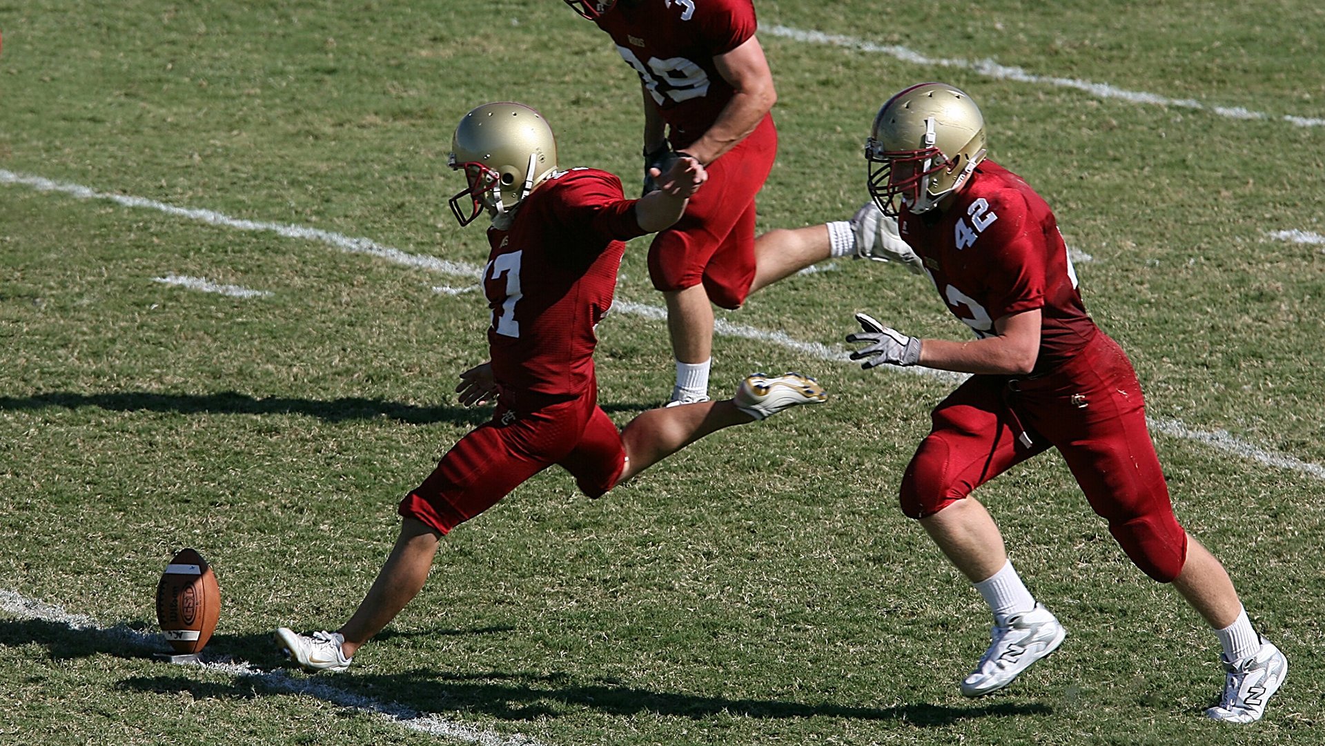 _城市灯光夜跑大会：在光影中奔跑生活_，灯光城市夜景